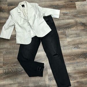 •RISEN•BLACK DISTRESSED•HIGHWAISTED•JEAN